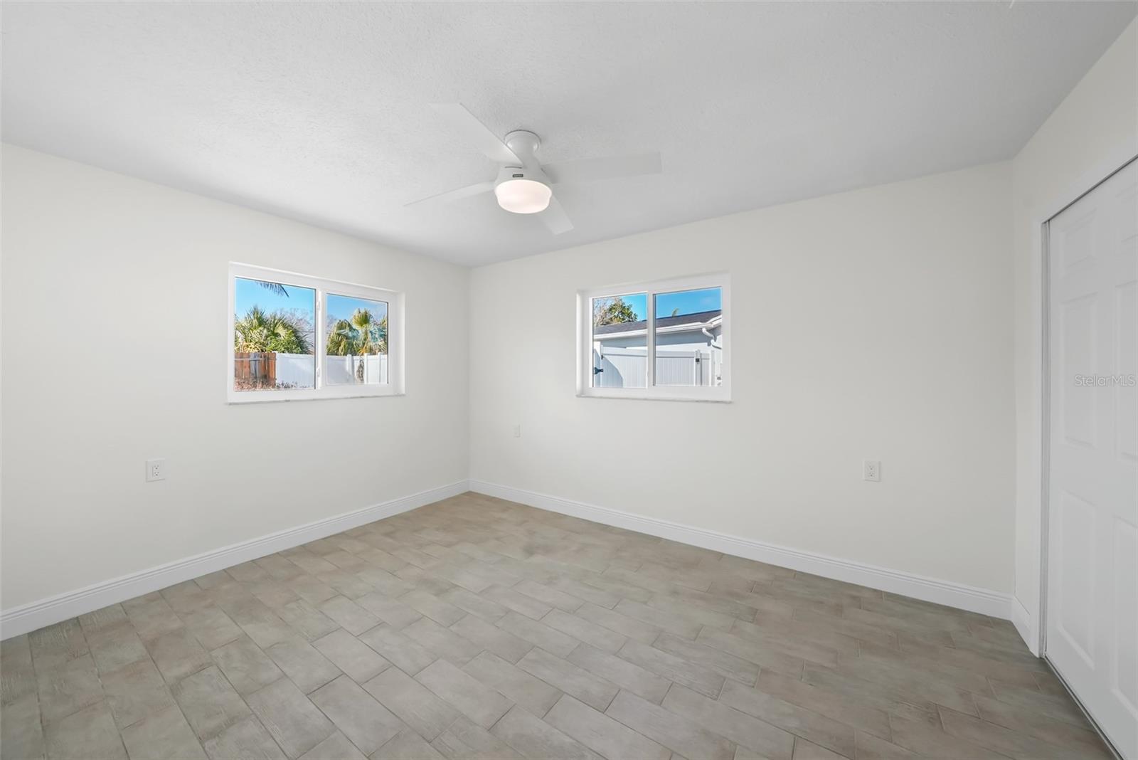 Image 25 of 36 For 11441 47th Avenue N