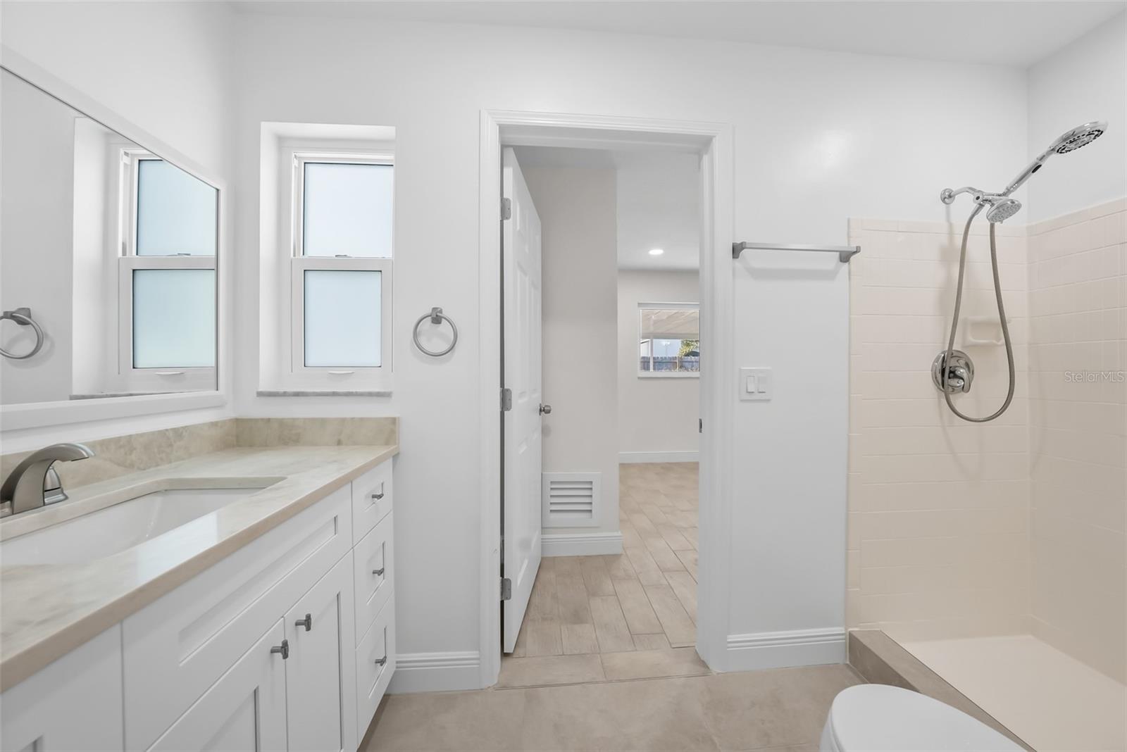 Image 31 of 36 For 11441 47th Avenue N