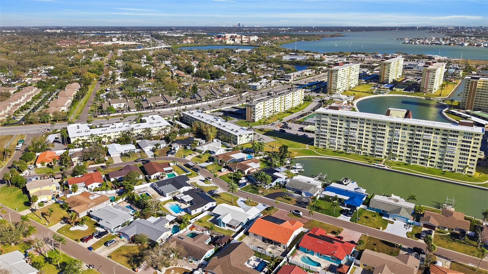 Image 5 of 36 For 11441 47th Avenue N