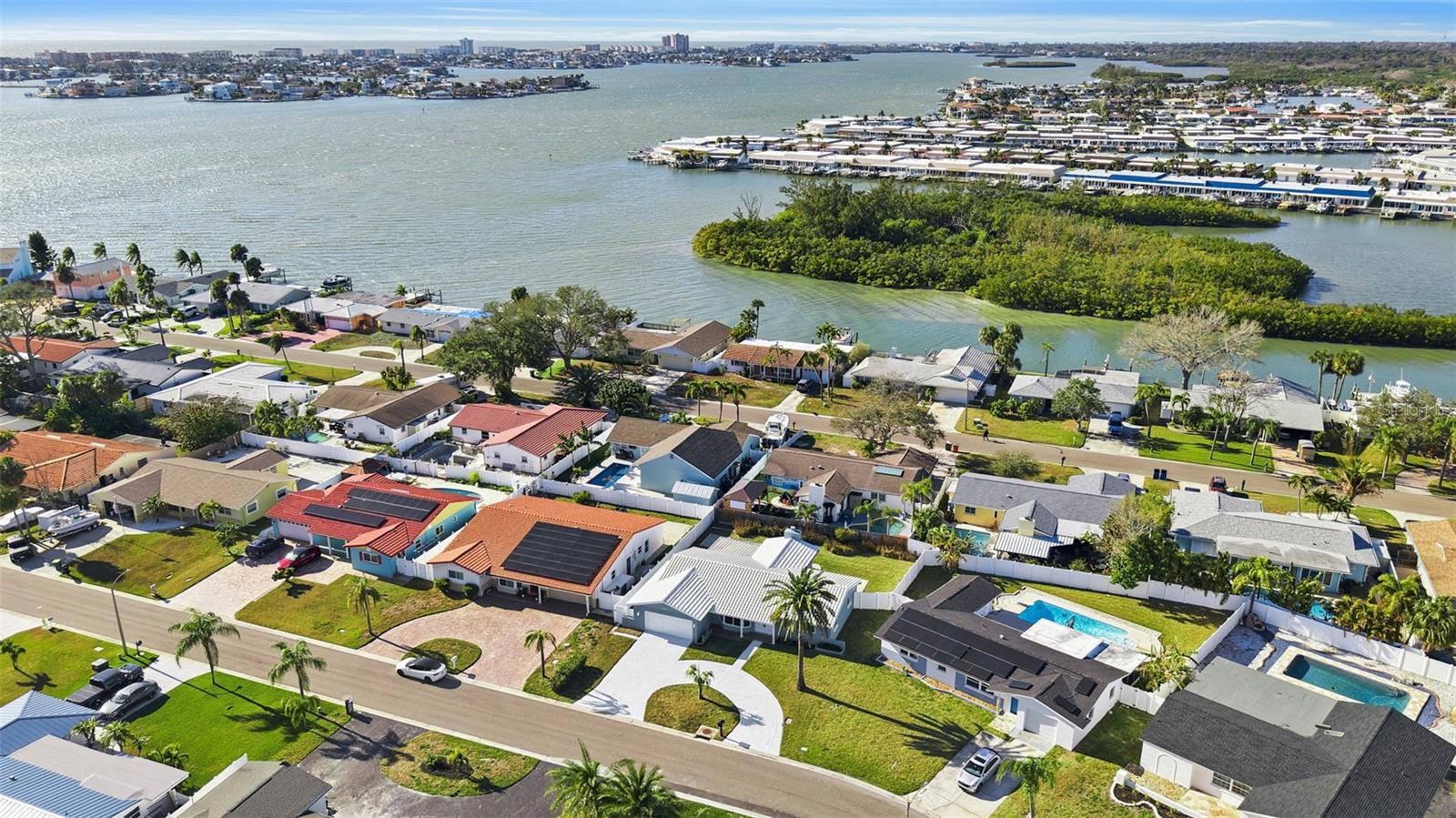 Image 9 of 36 For 11441 47th Avenue N