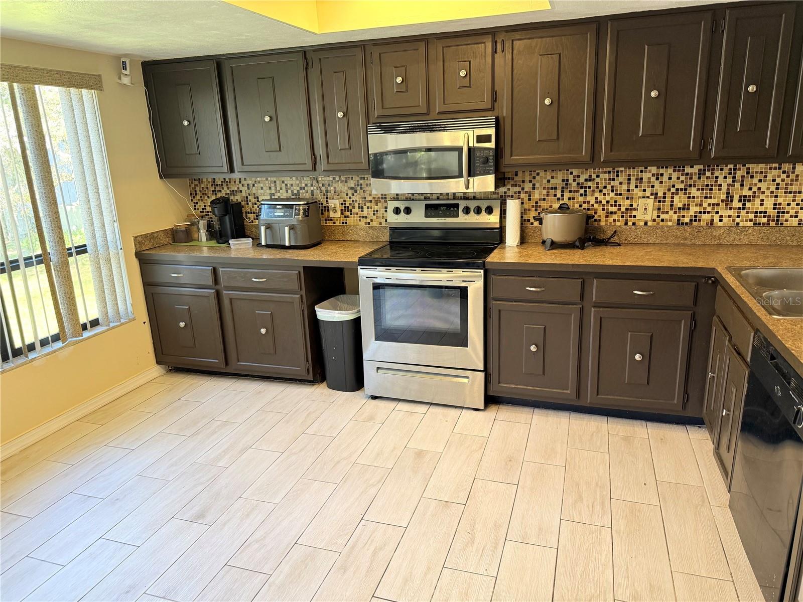 Image 4 of 17 For 4747 Puritan Circle 523