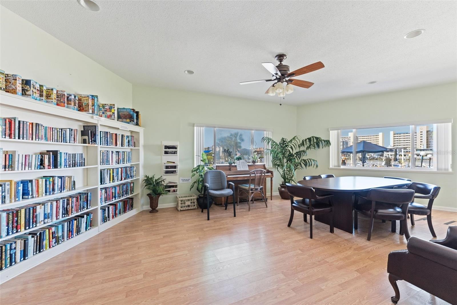 Image 19 of 25 For 10215 Regal Drive 56