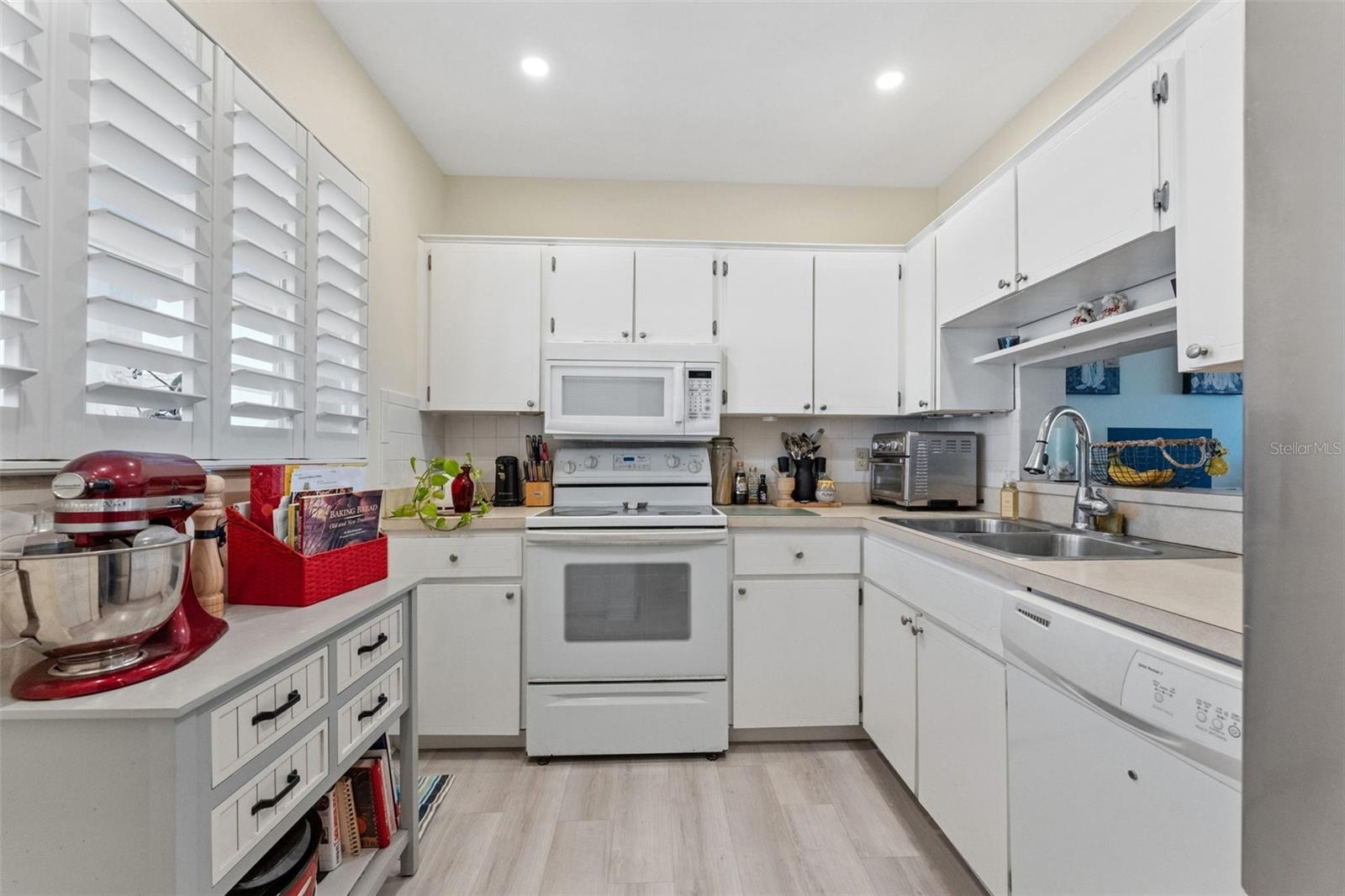 Image 4 of 25 For 10215 Regal Drive 56