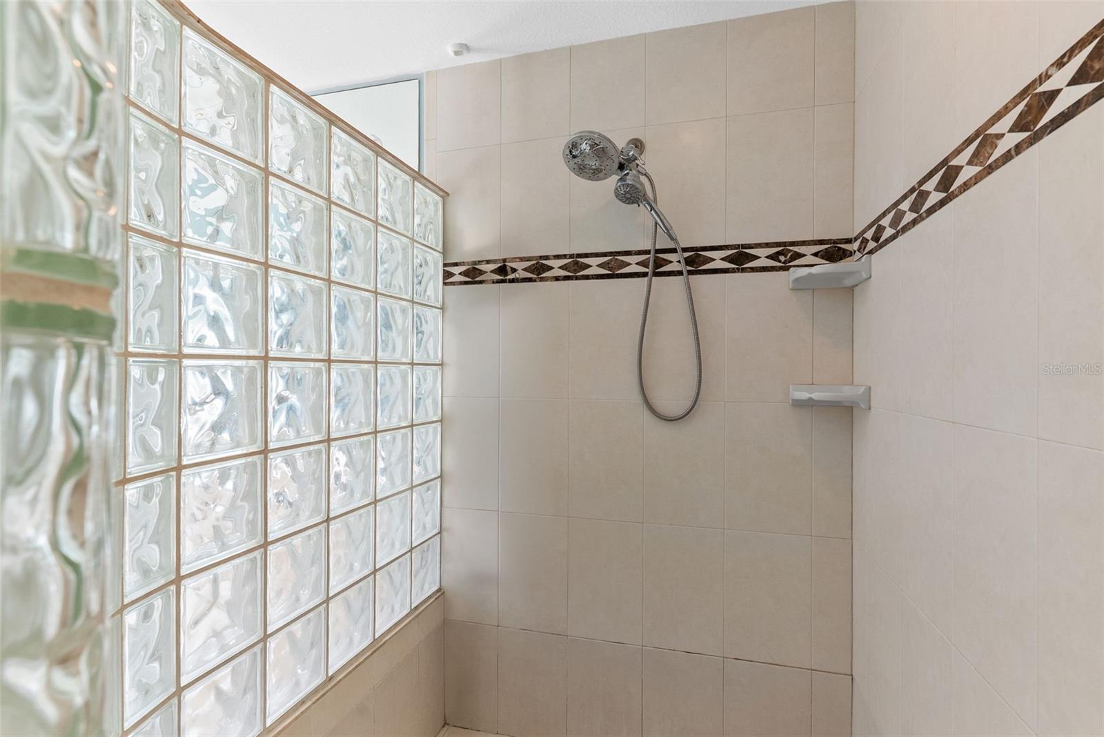 Image 22 of 63 For 4731 Coconut Palm Circle Ne