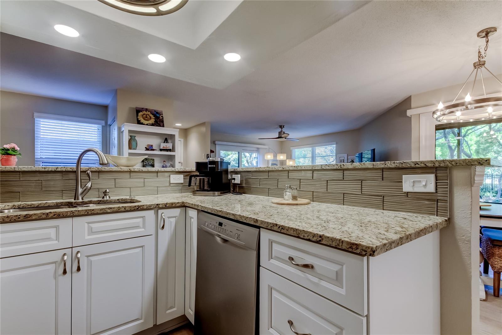 Image 18 of 49 For 1407 Lennox Road E 1407