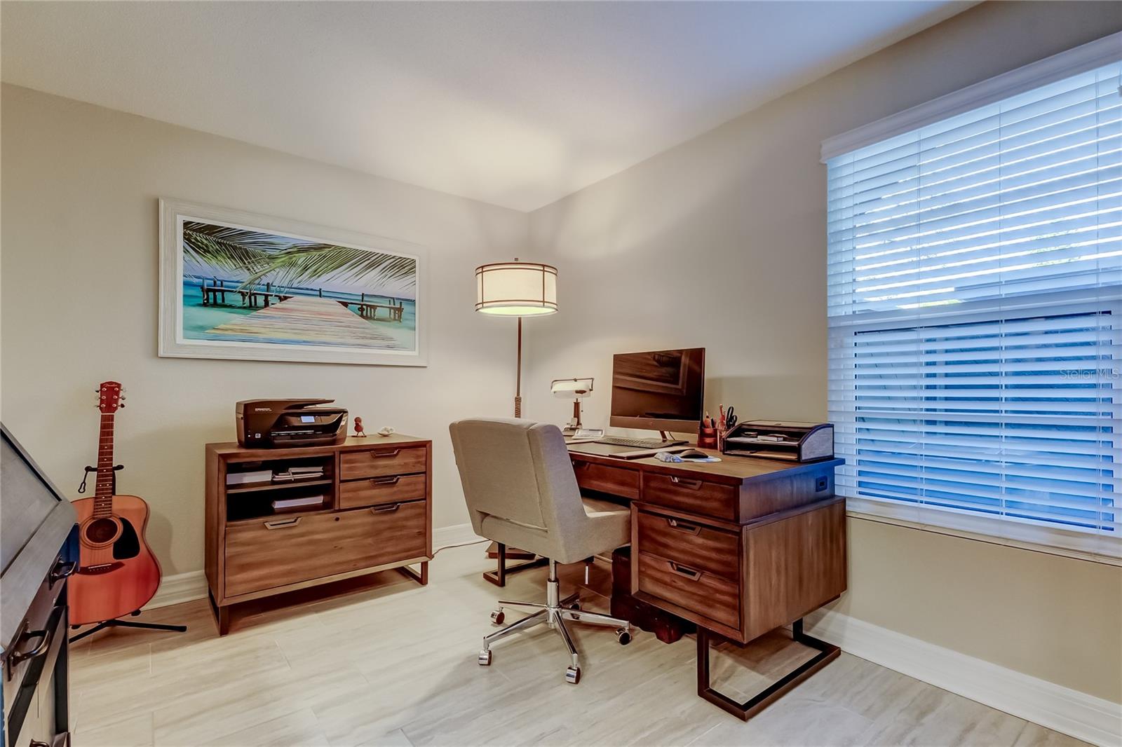 Image 21 of 49 For 1407 Lennox Road E 1407