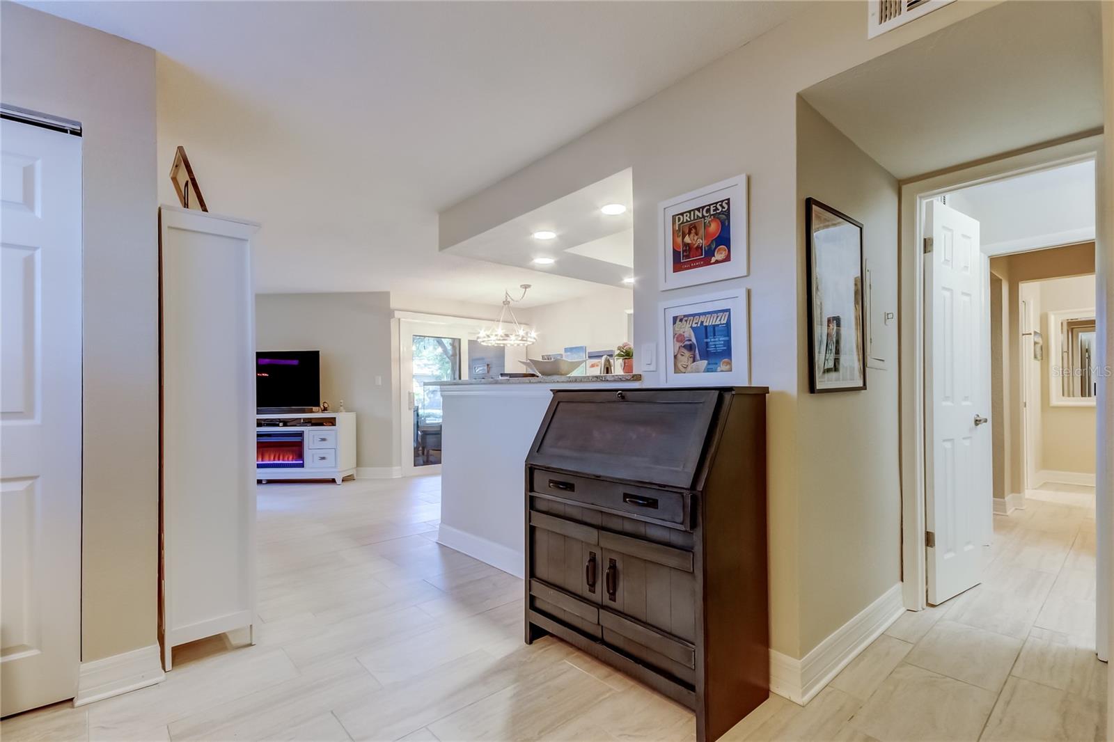 Image 24 of 49 For 1407 Lennox Road E 1407