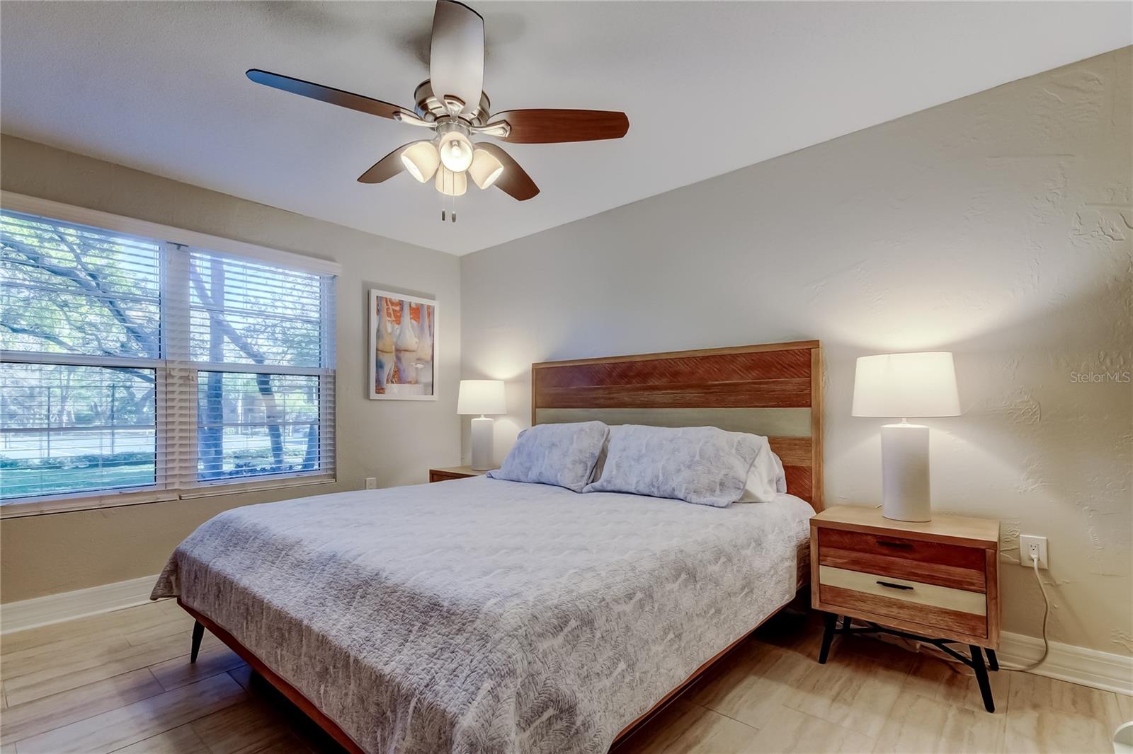 Image 25 of 49 For 1407 Lennox Road E 1407