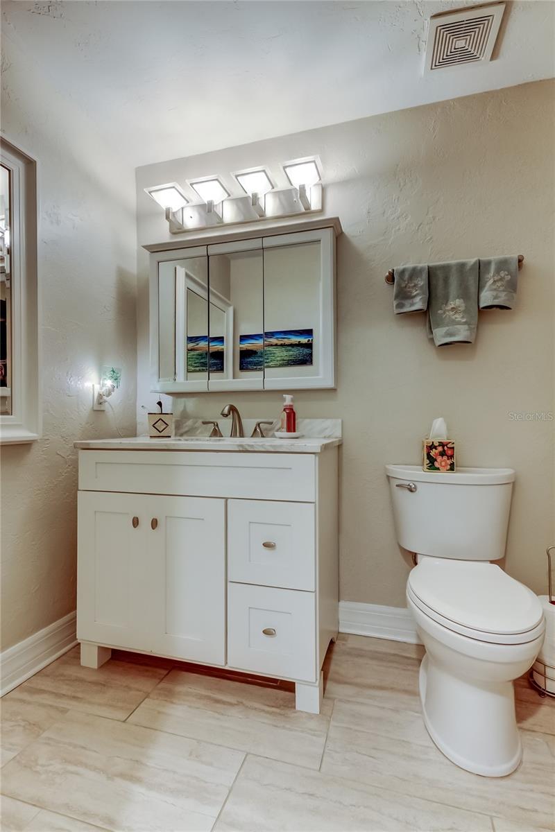 Image 29 of 49 For 1407 Lennox Road E 1407