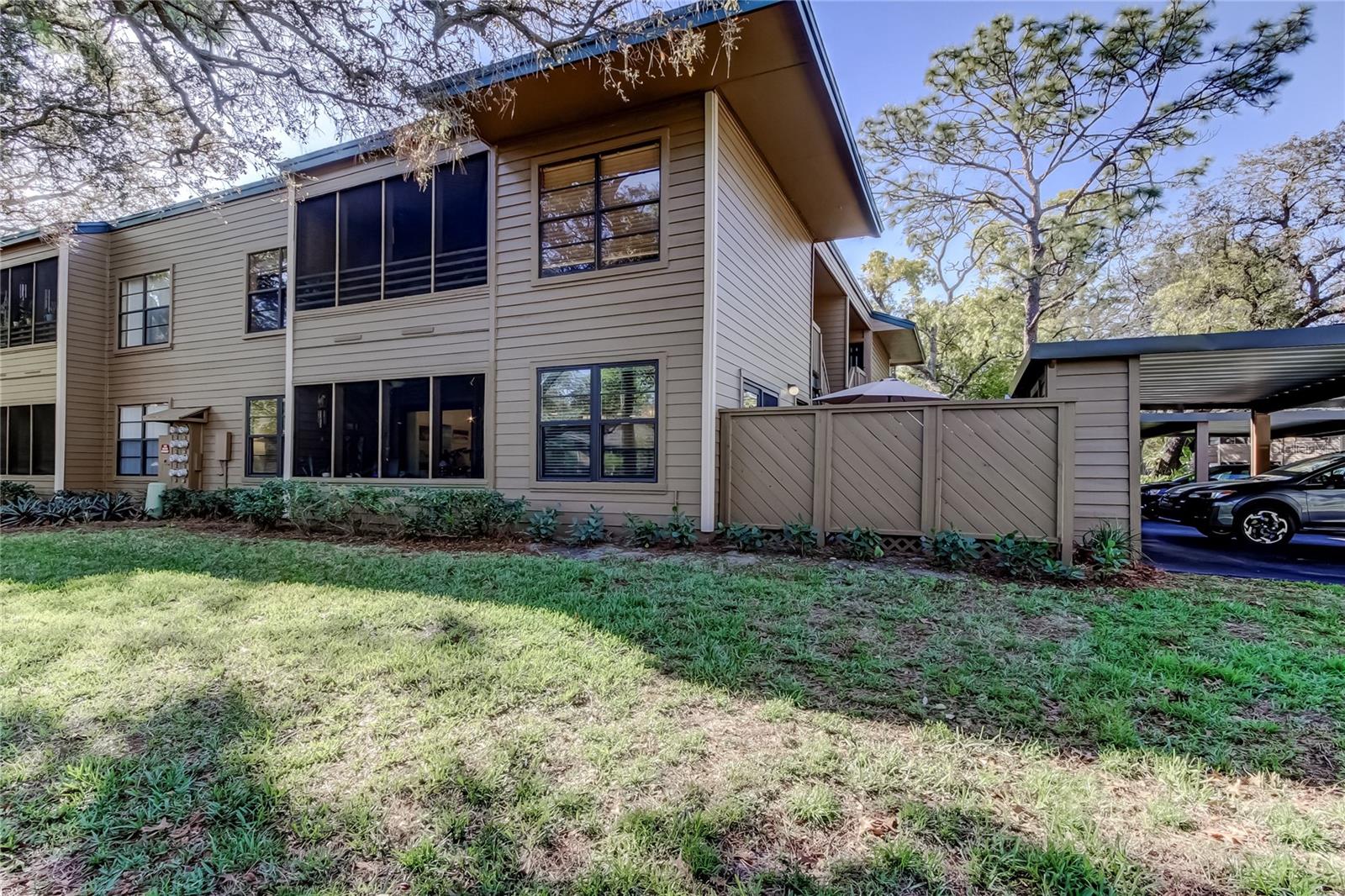 Image 42 of 49 For 1407 Lennox Road E 1407