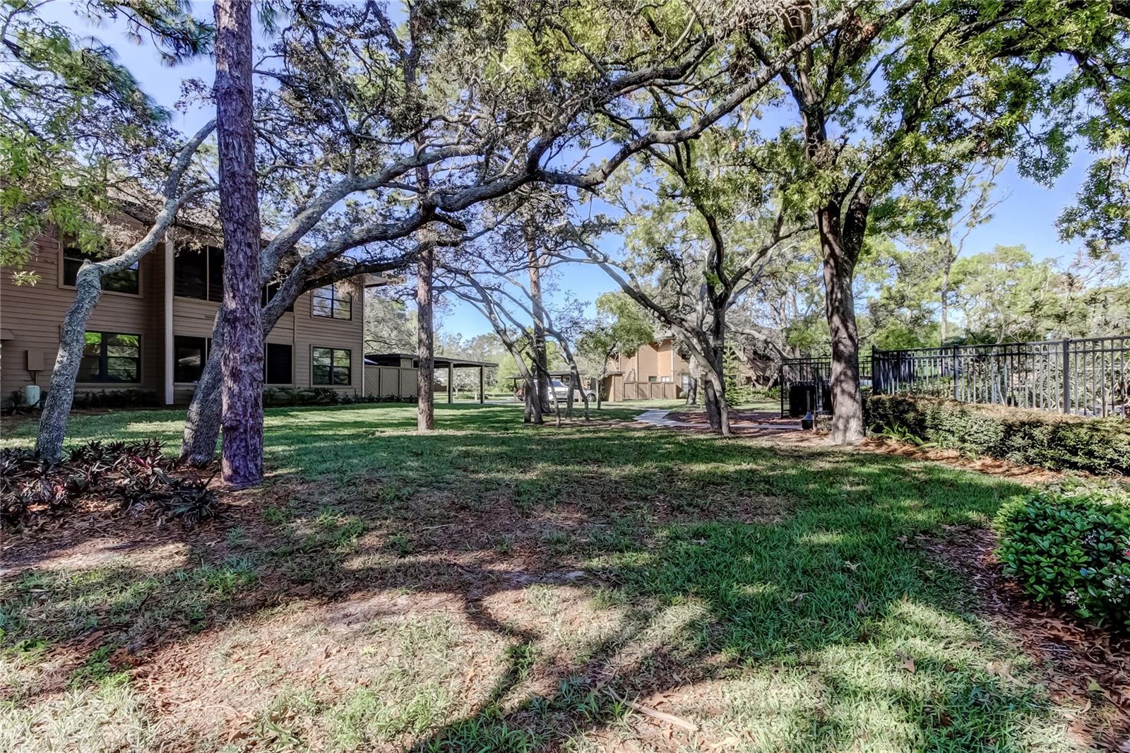 Image 43 of 49 For 1407 Lennox Road E 1407