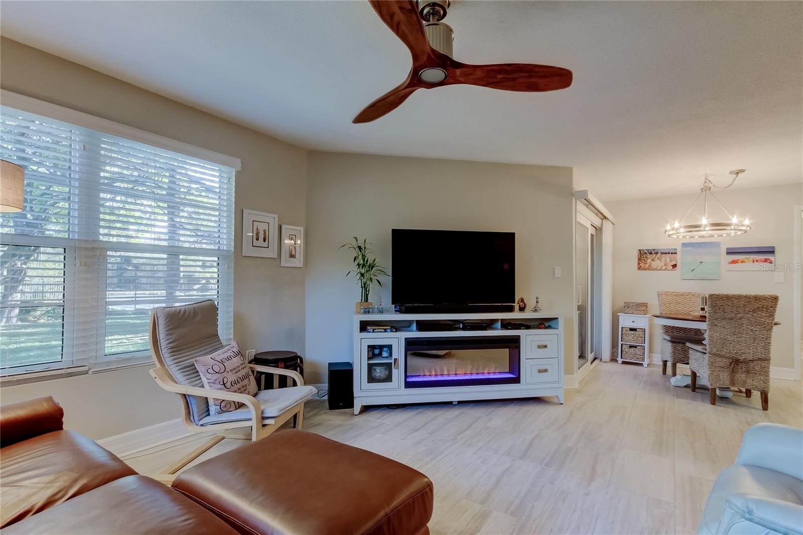 Image 5 of 49 For 1407 Lennox Road E 1407