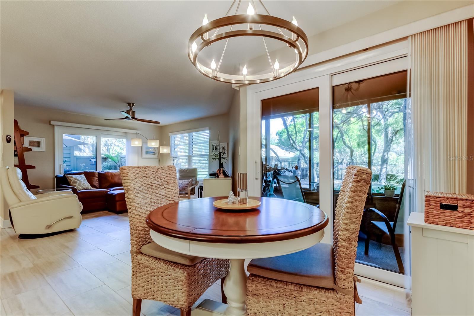 Image 6 of 49 For 1407 Lennox Road E 1407