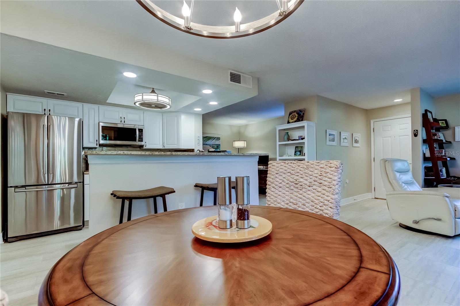 Image 9 of 49 For 1407 Lennox Road E 1407