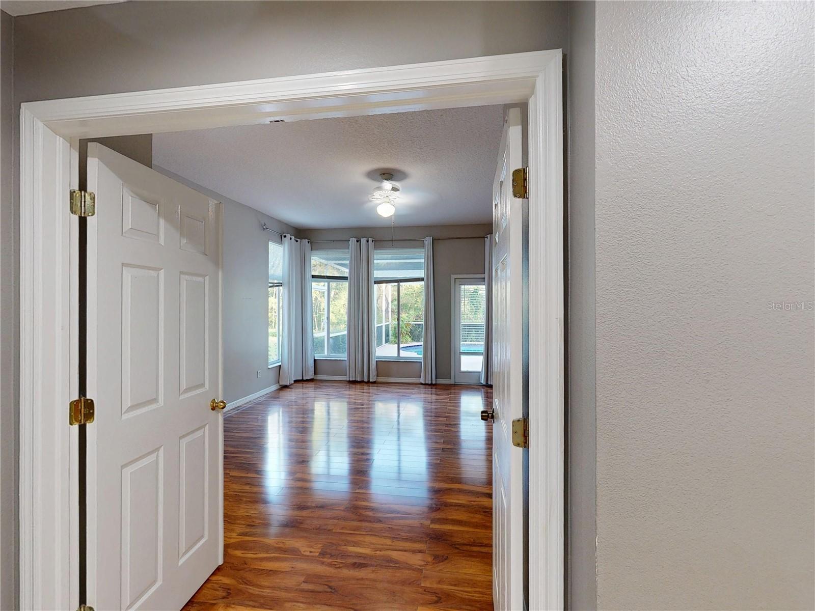 Image 18 of 36 For 17833 Green Willow Drive