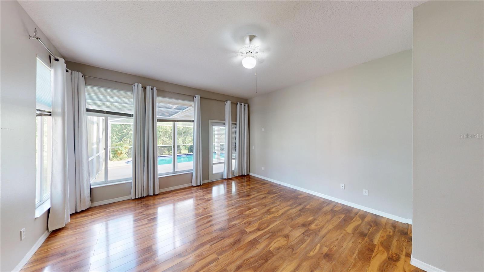 Image 28 of 36 For 17833 Green Willow Drive