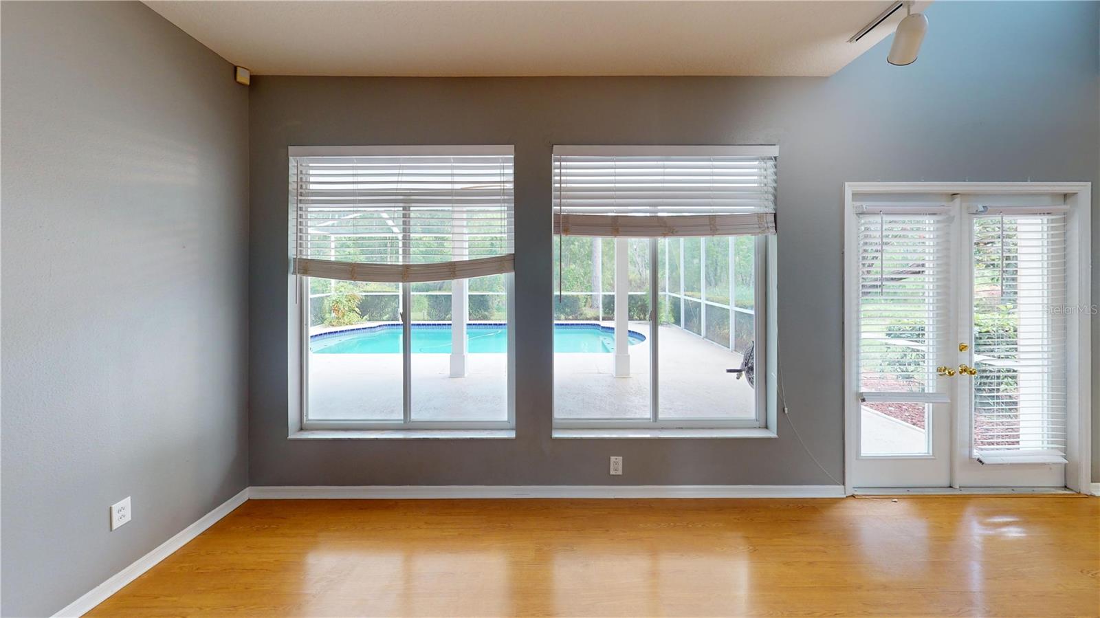 Image 6 of 36 For 17833 Green Willow Drive