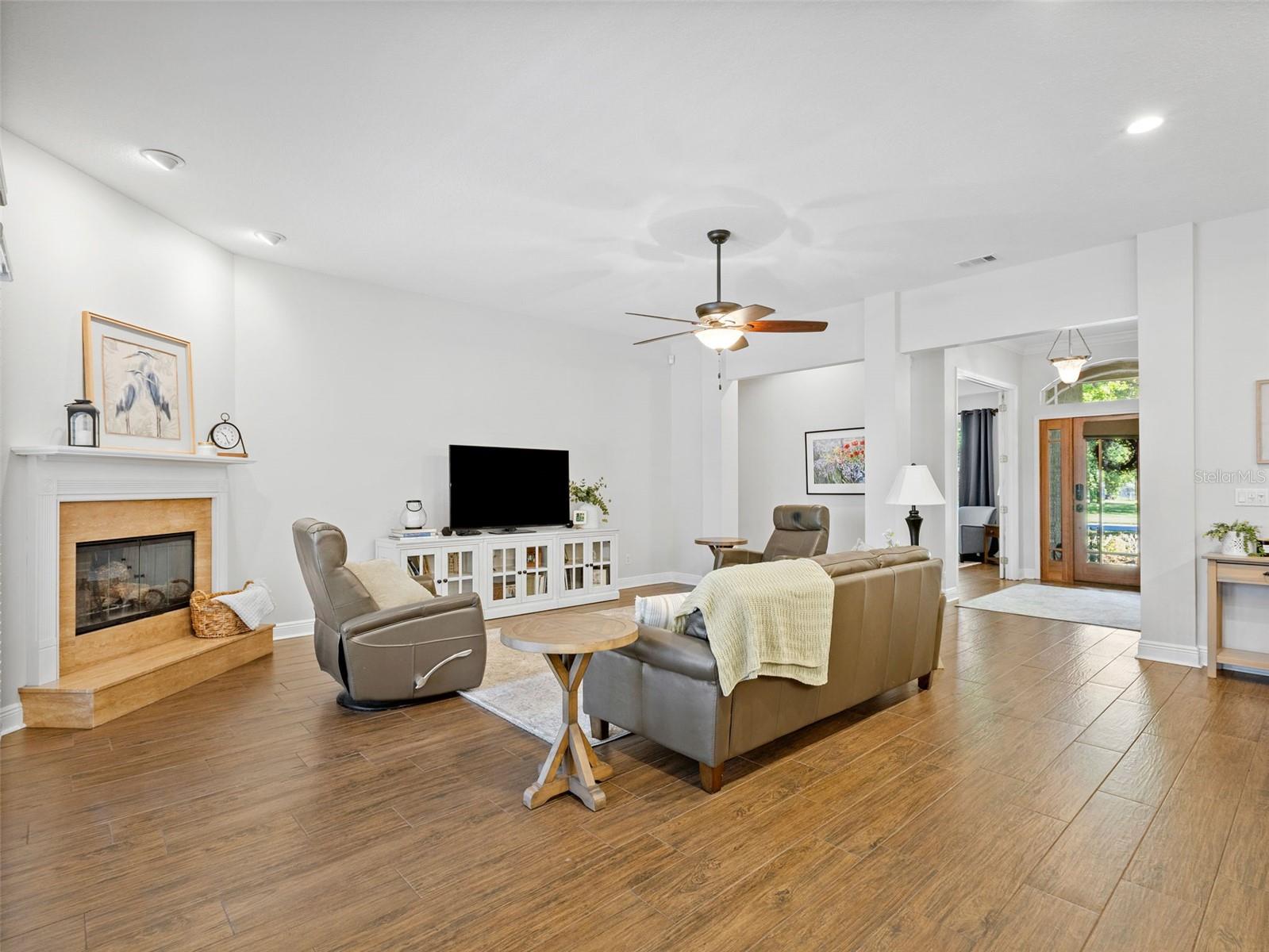 Image 8 of 57 For 6107 Kingbird Manor Drive