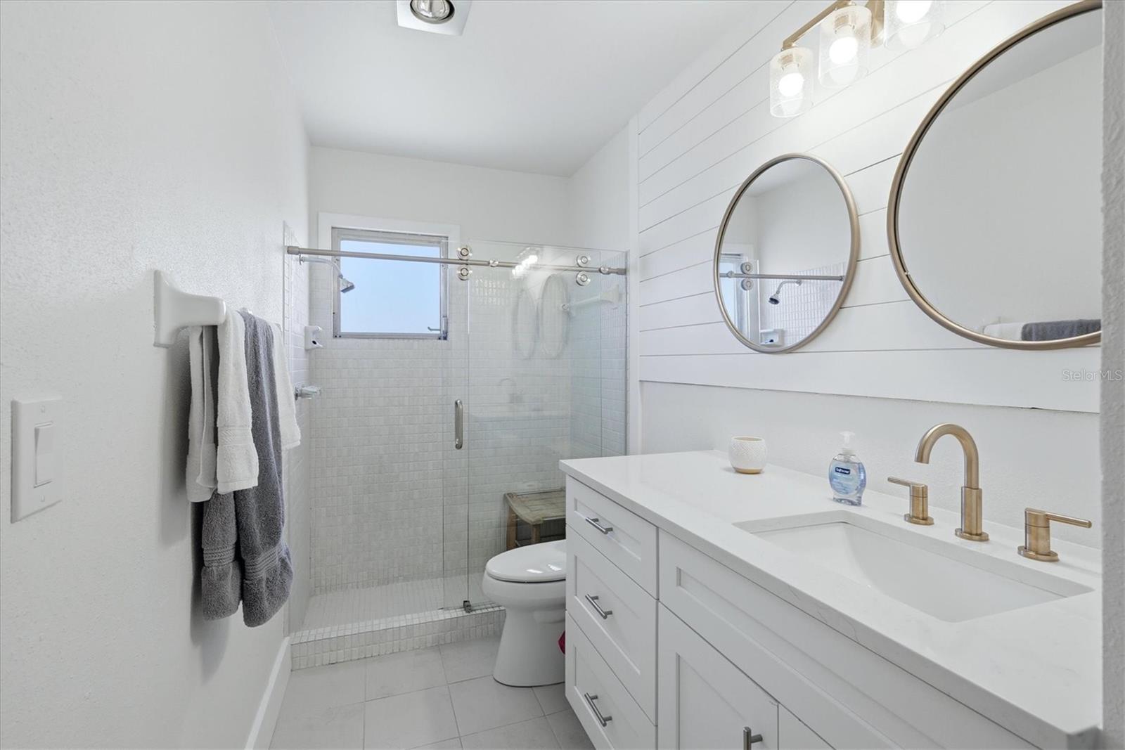 Image 25 of 47 For 616 Lyons Lane