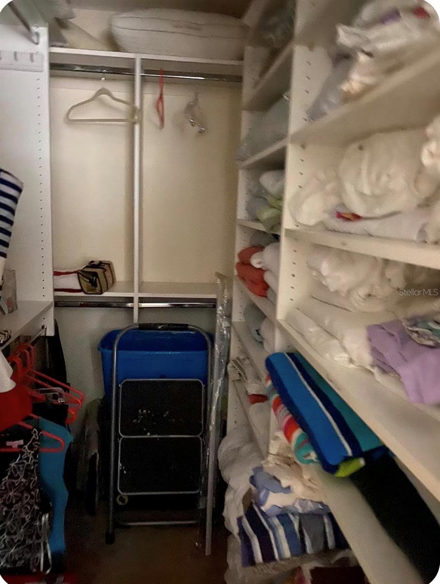 Image 24 of 30 For 1125 Pinellas Bayway S 201