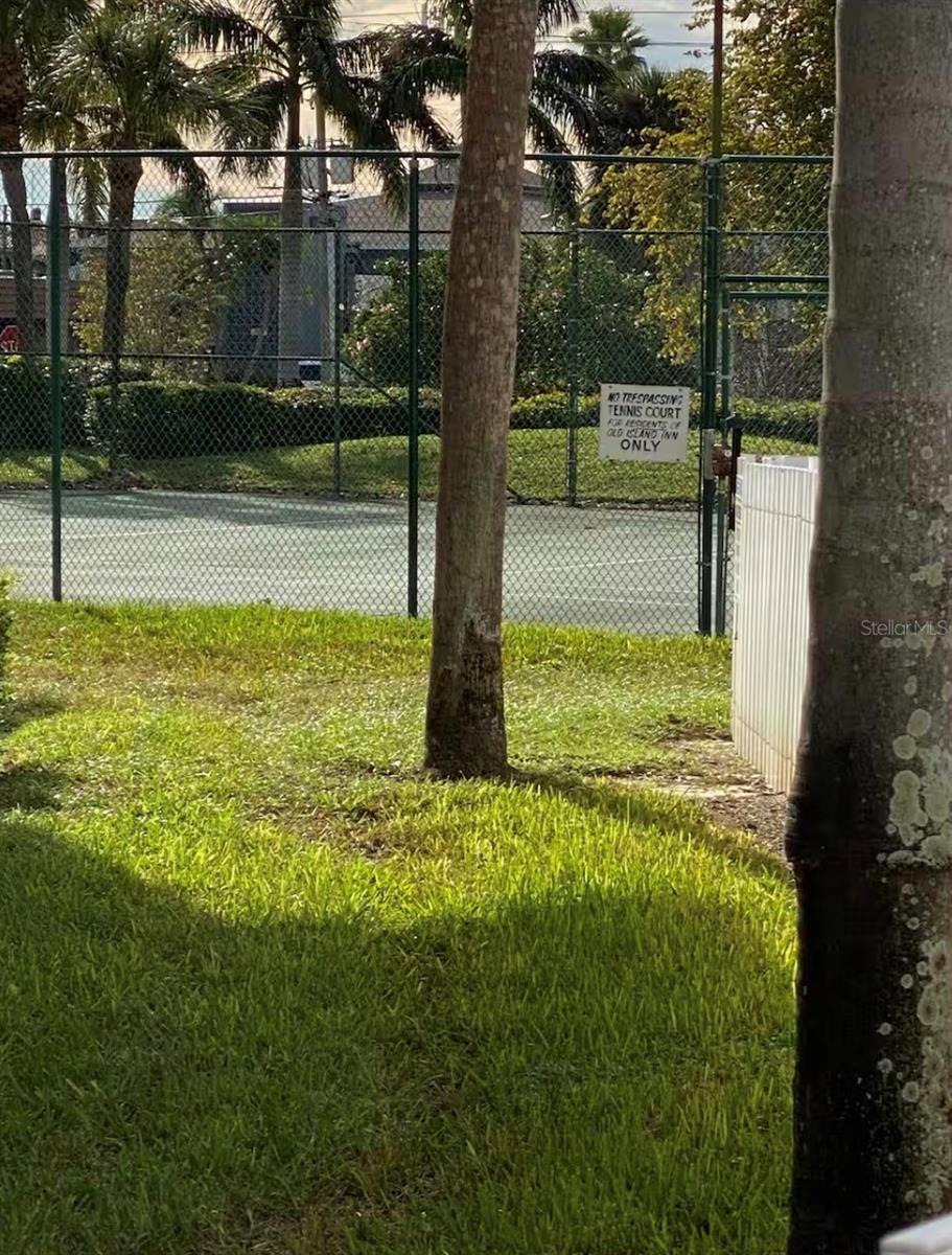 Image 26 of 30 For 1125 Pinellas Bayway S 201