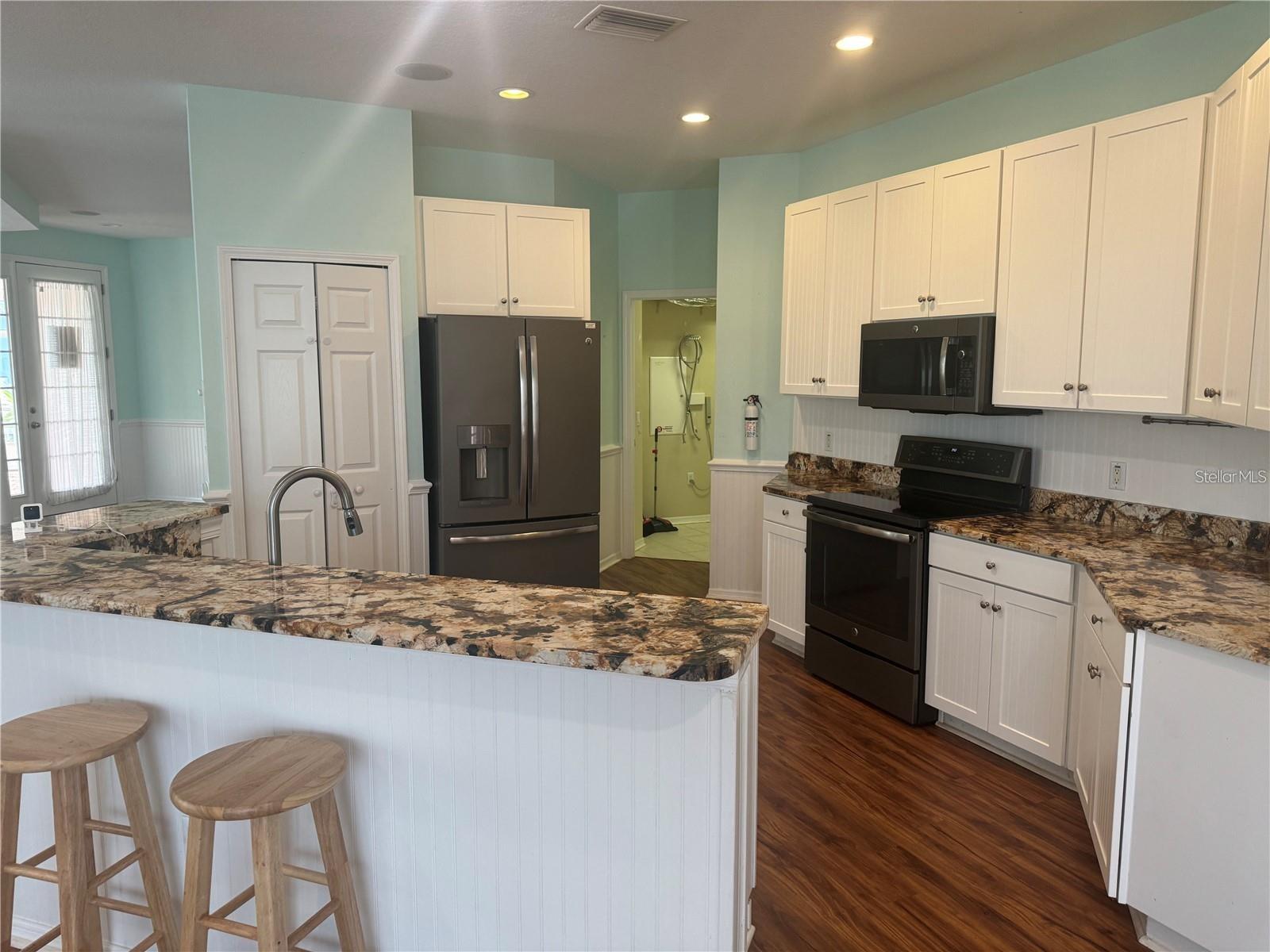 Image 10 of 30 For 5714 Tides Place