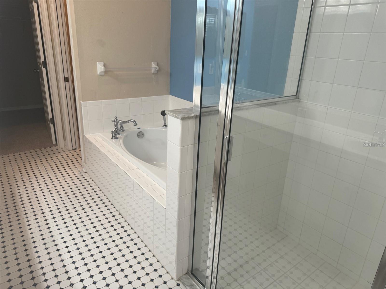 Image 20 of 30 For 5714 Tides Place