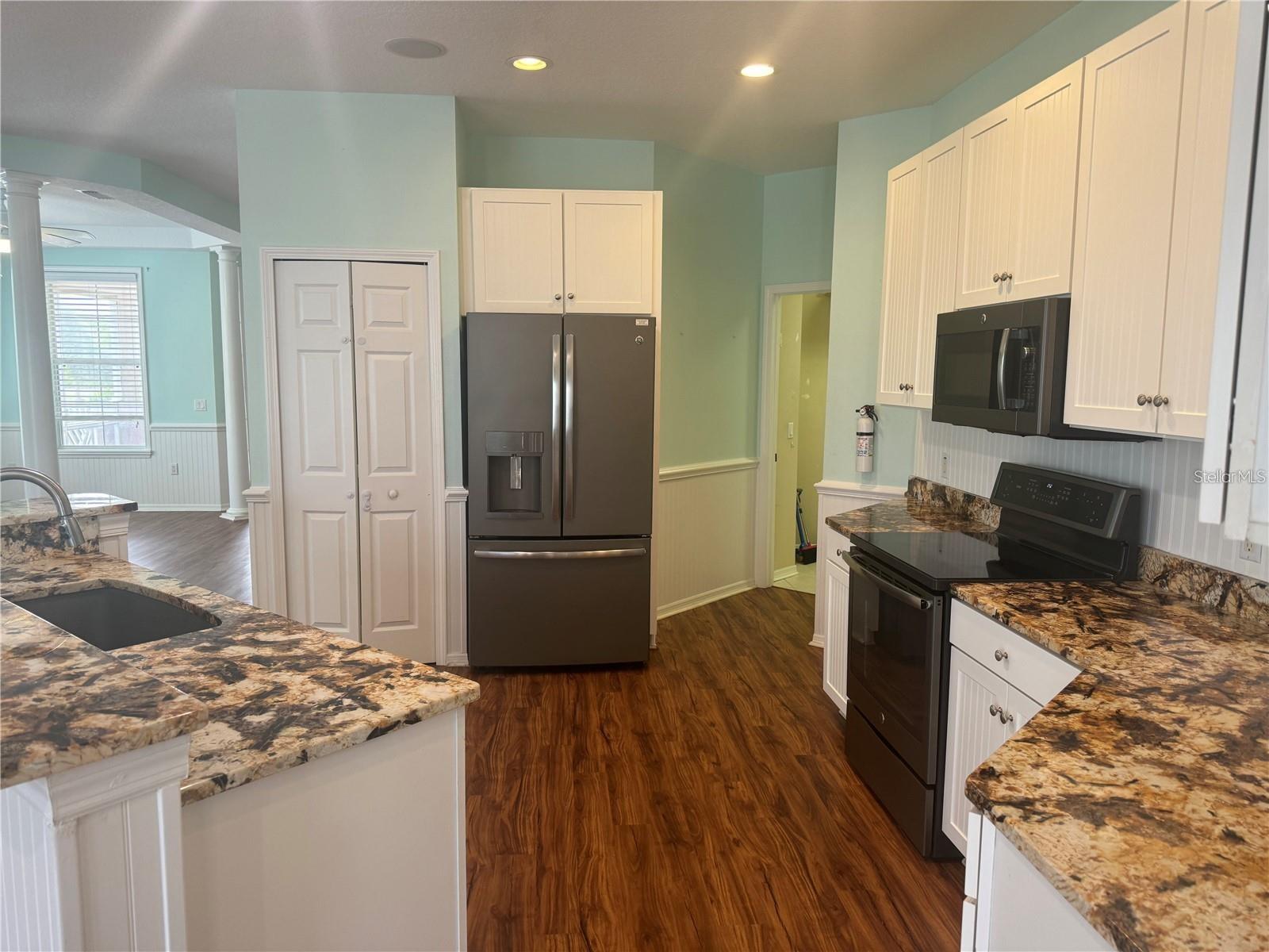 Image 8 of 30 For 5714 Tides Place