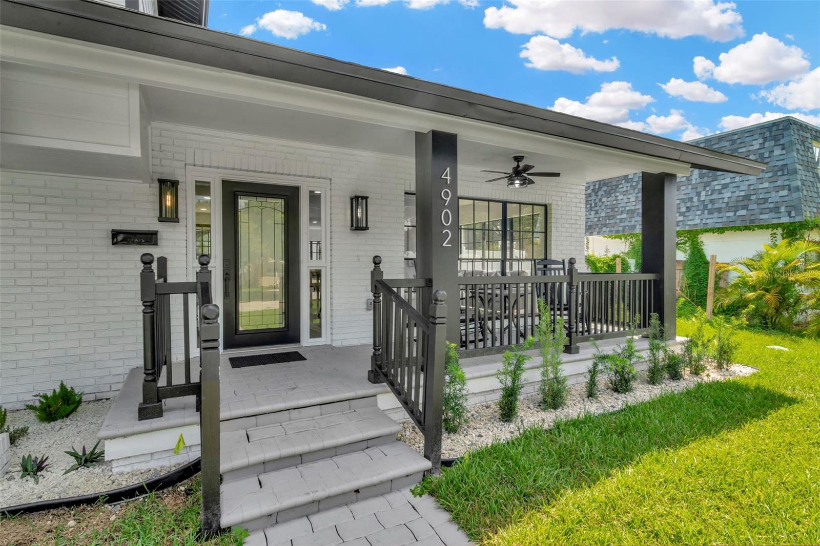 Listing photo id 30 for 4902 San Rafael Street