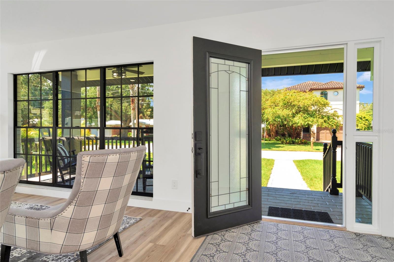 Listing photo id 44 for 4902 San Rafael Street