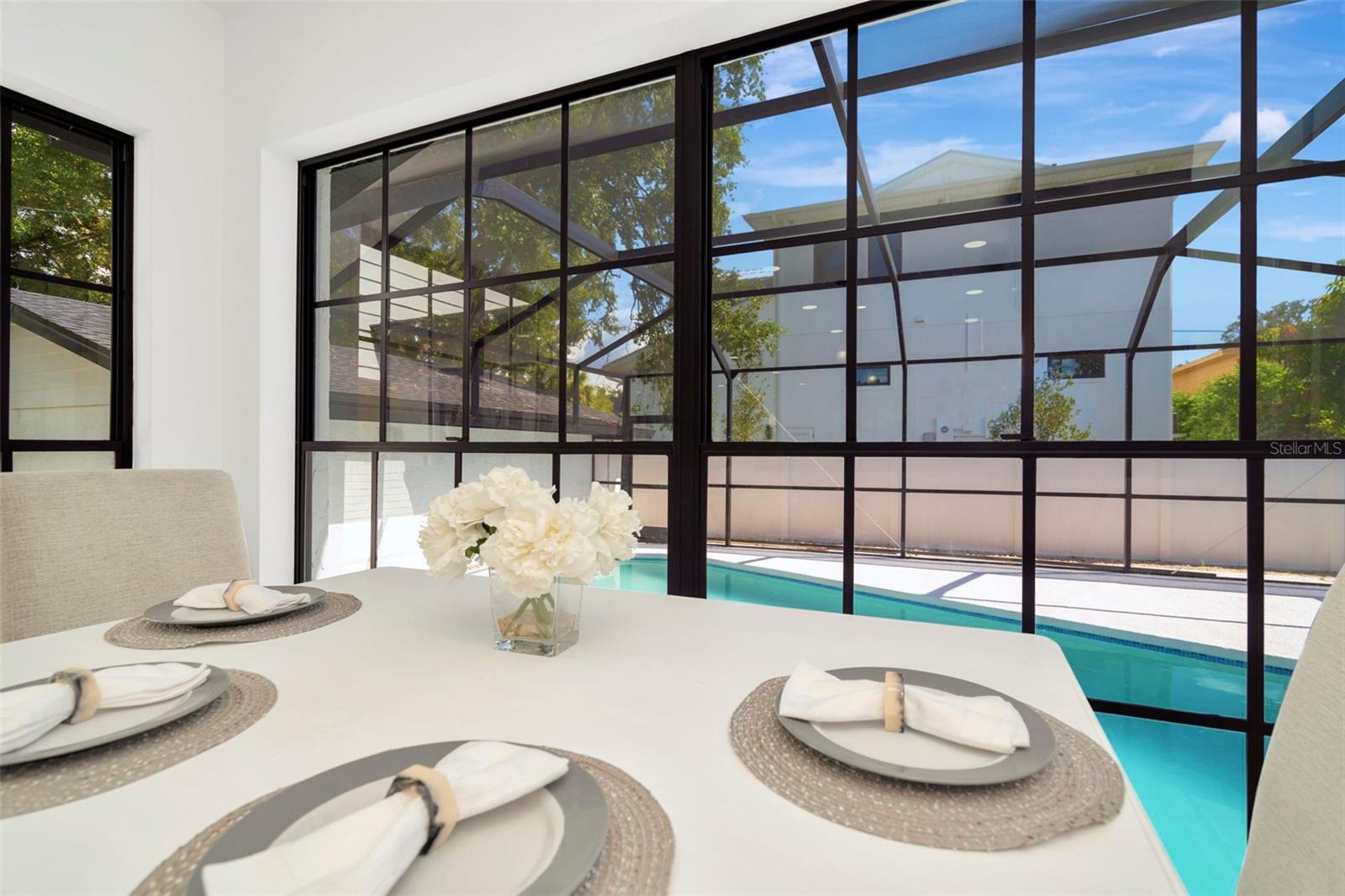 Listing photo id 64 for 4902 San Rafael Street