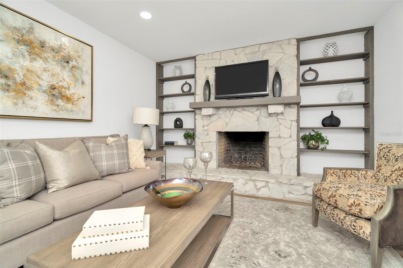 Listing photo id 67 for 4902 San Rafael Street