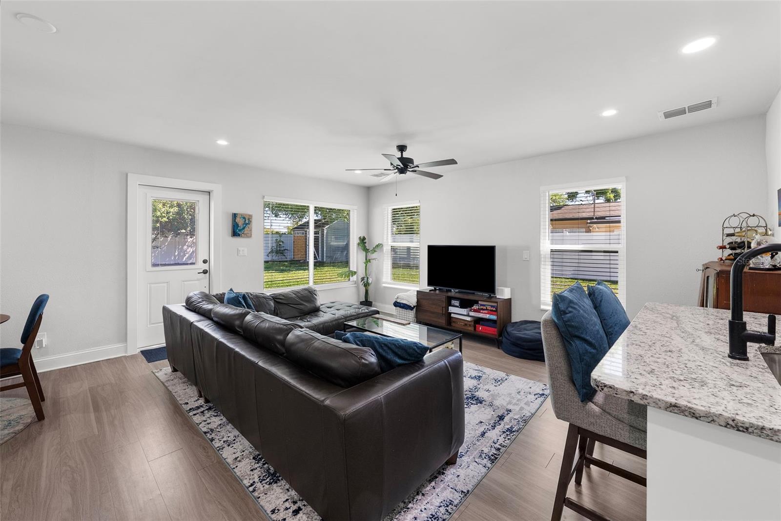 Image 11 of 35 For 4006 Church Avenue