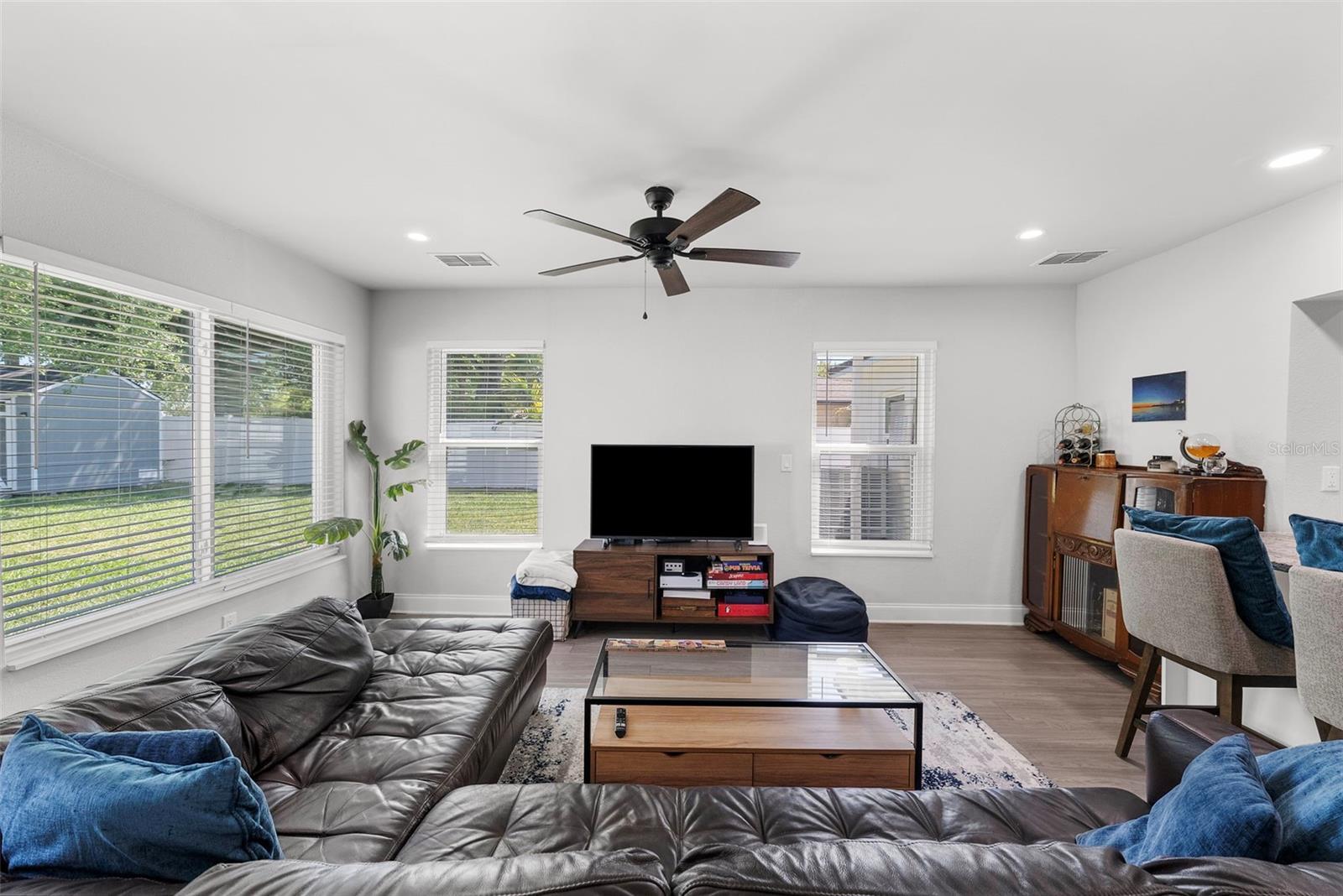 Image 12 of 35 For 4006 Church Avenue