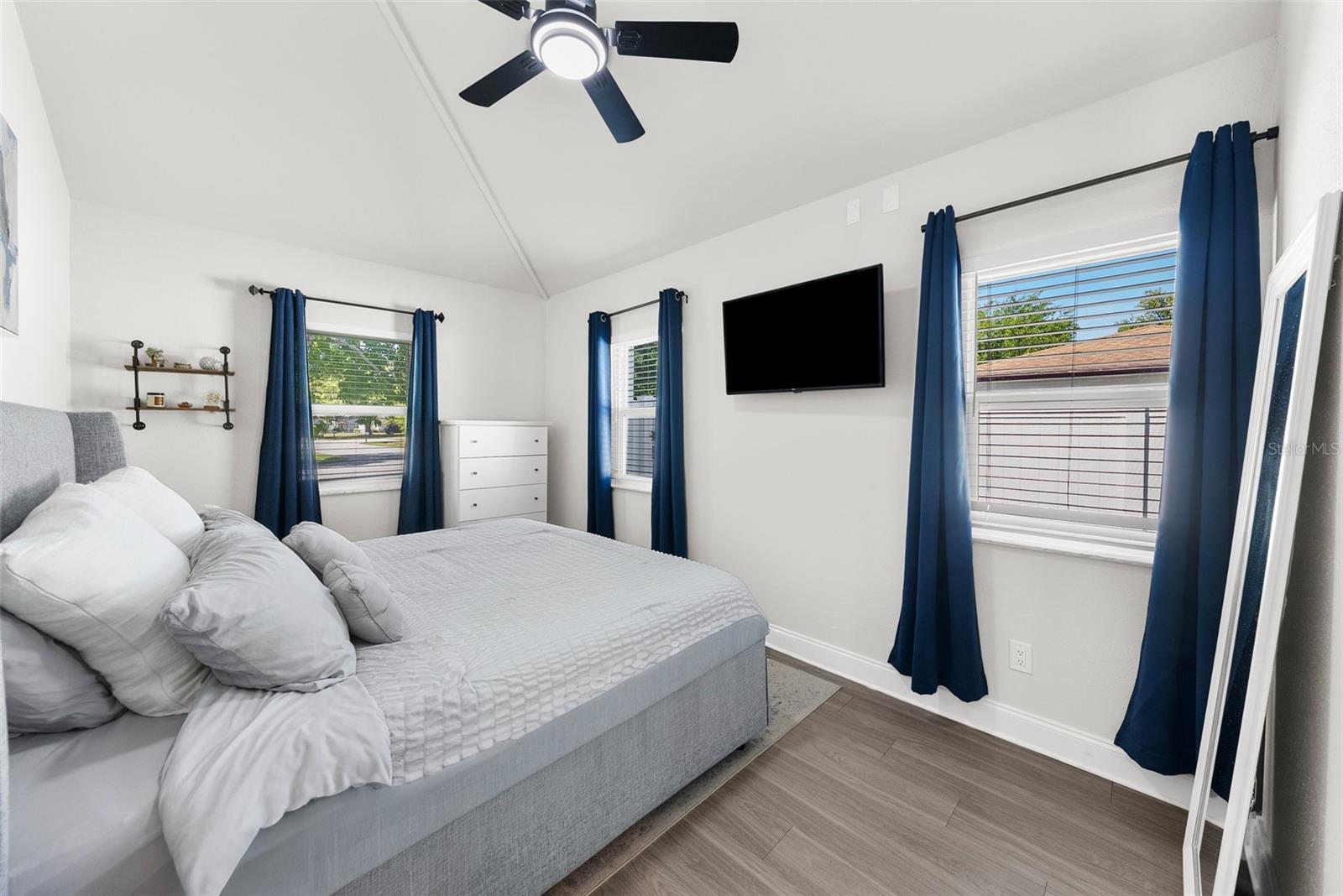 Image 20 of 35 For 4006 Church Avenue