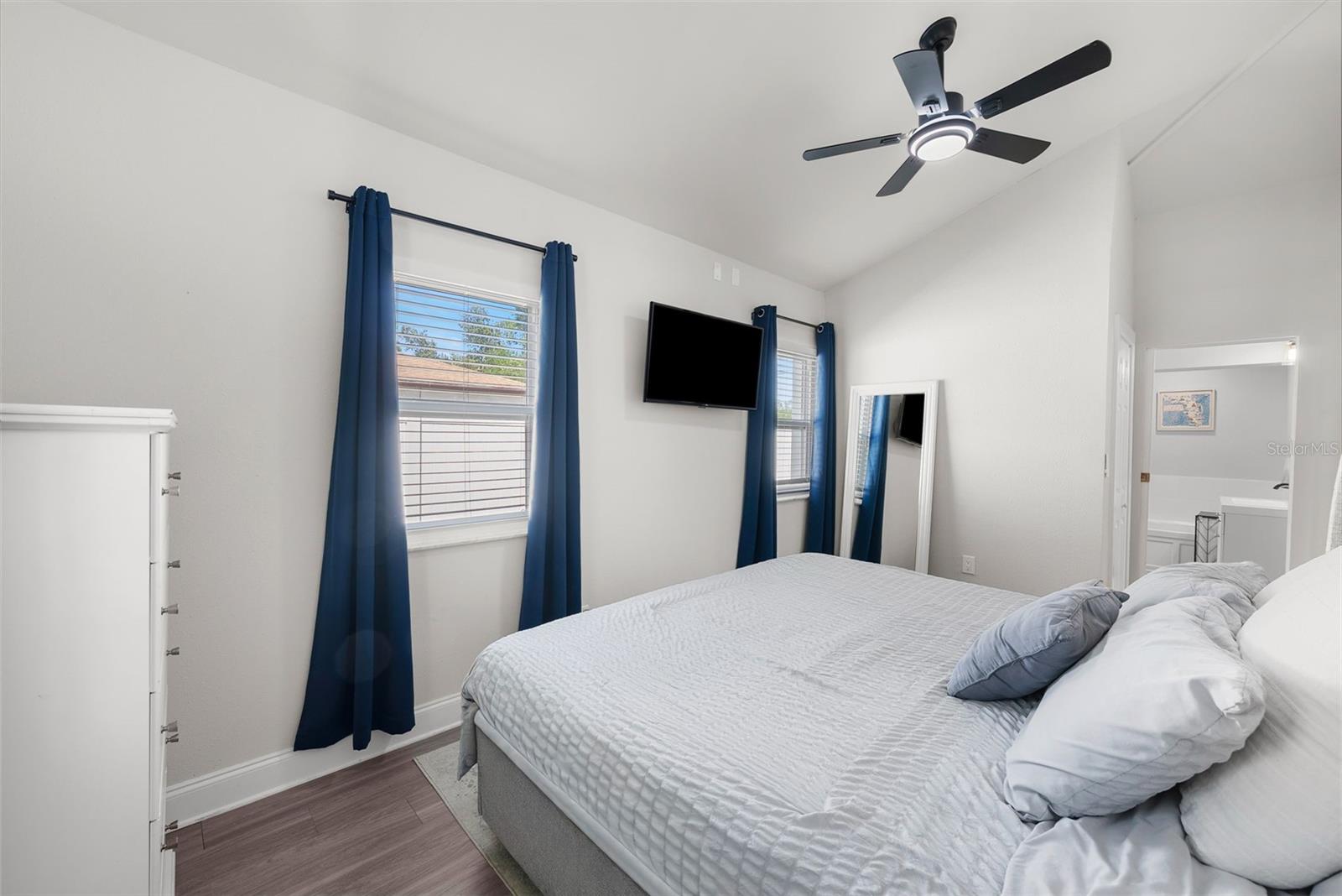 Image 21 of 35 For 4006 Church Avenue