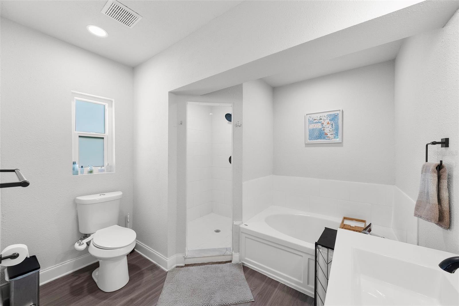 Image 23 of 35 For 4006 Church Avenue