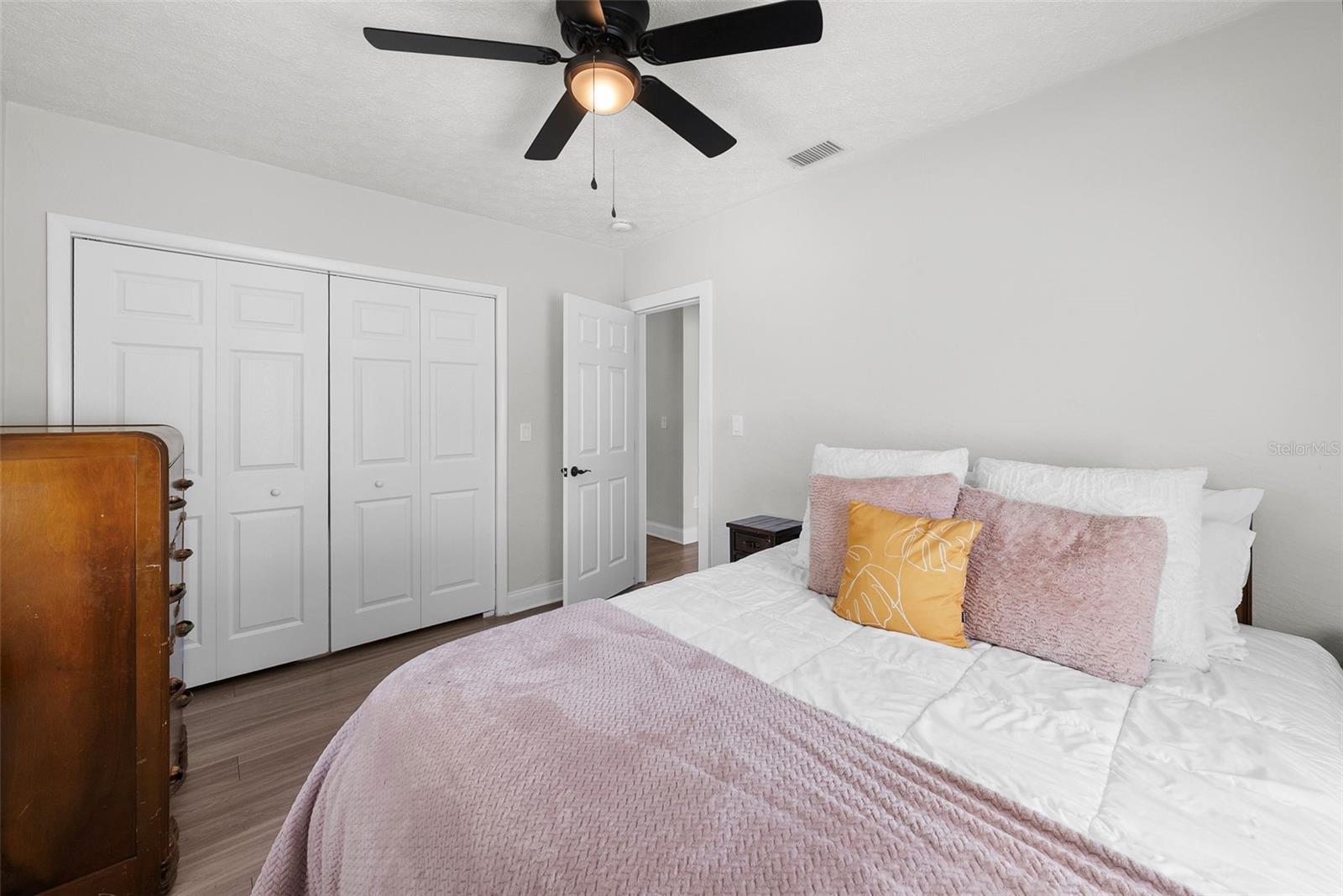 Image 25 of 35 For 4006 Church Avenue