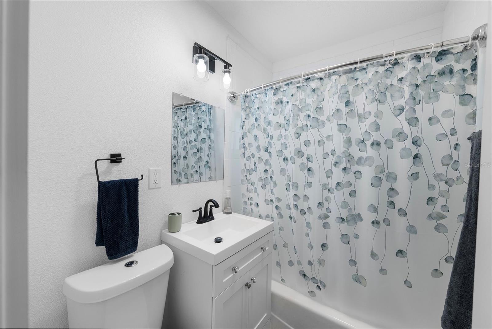 Image 26 of 35 For 4006 Church Avenue