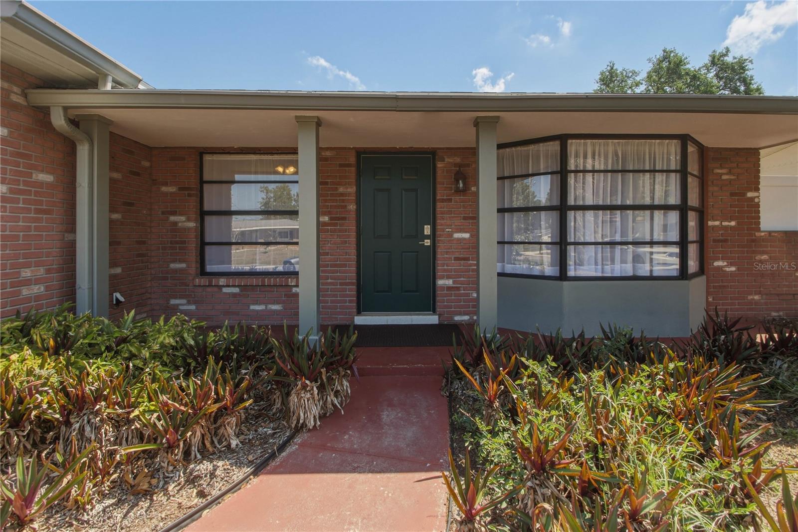 Image 2 of 52 For 10299 110th Way