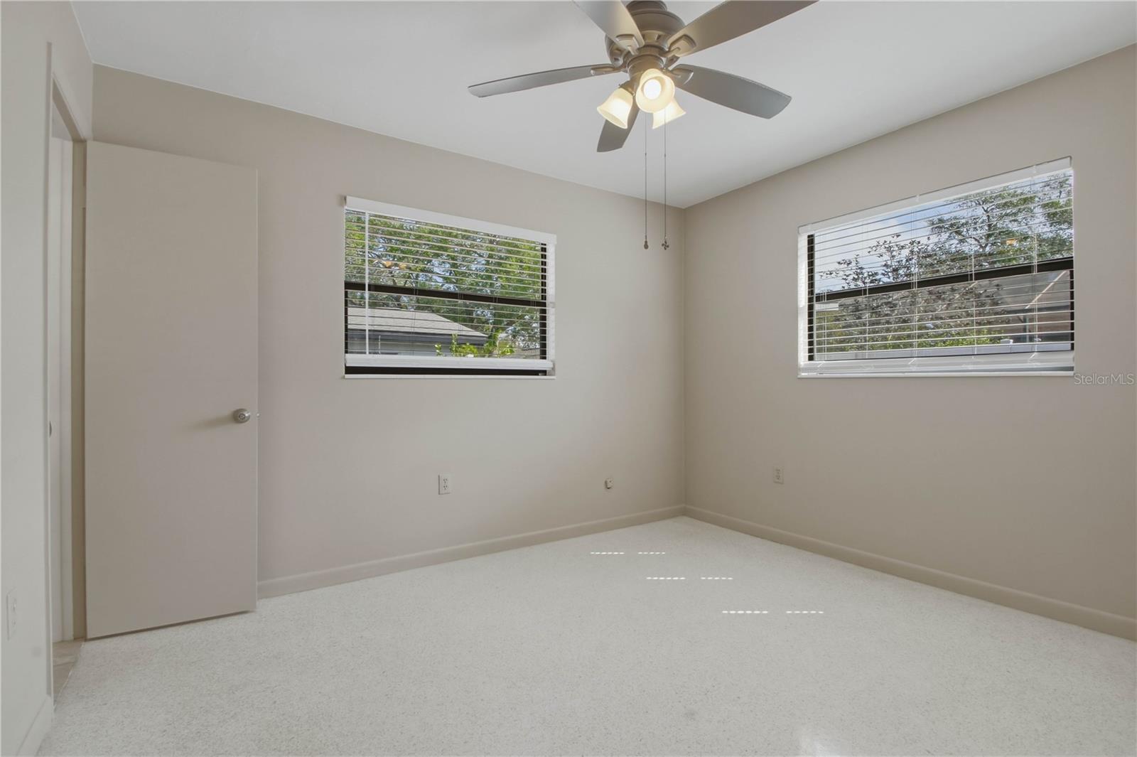 Image 21 of 52 For 10299 110th Way