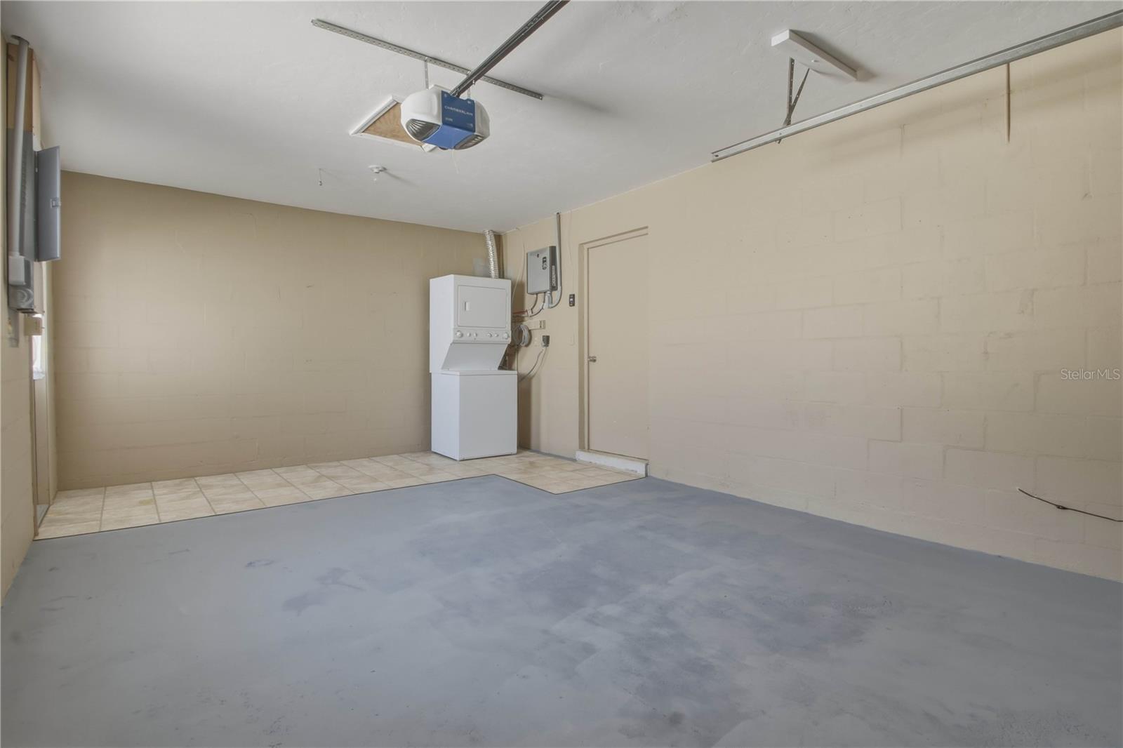 Image 36 of 52 For 10299 110th Way