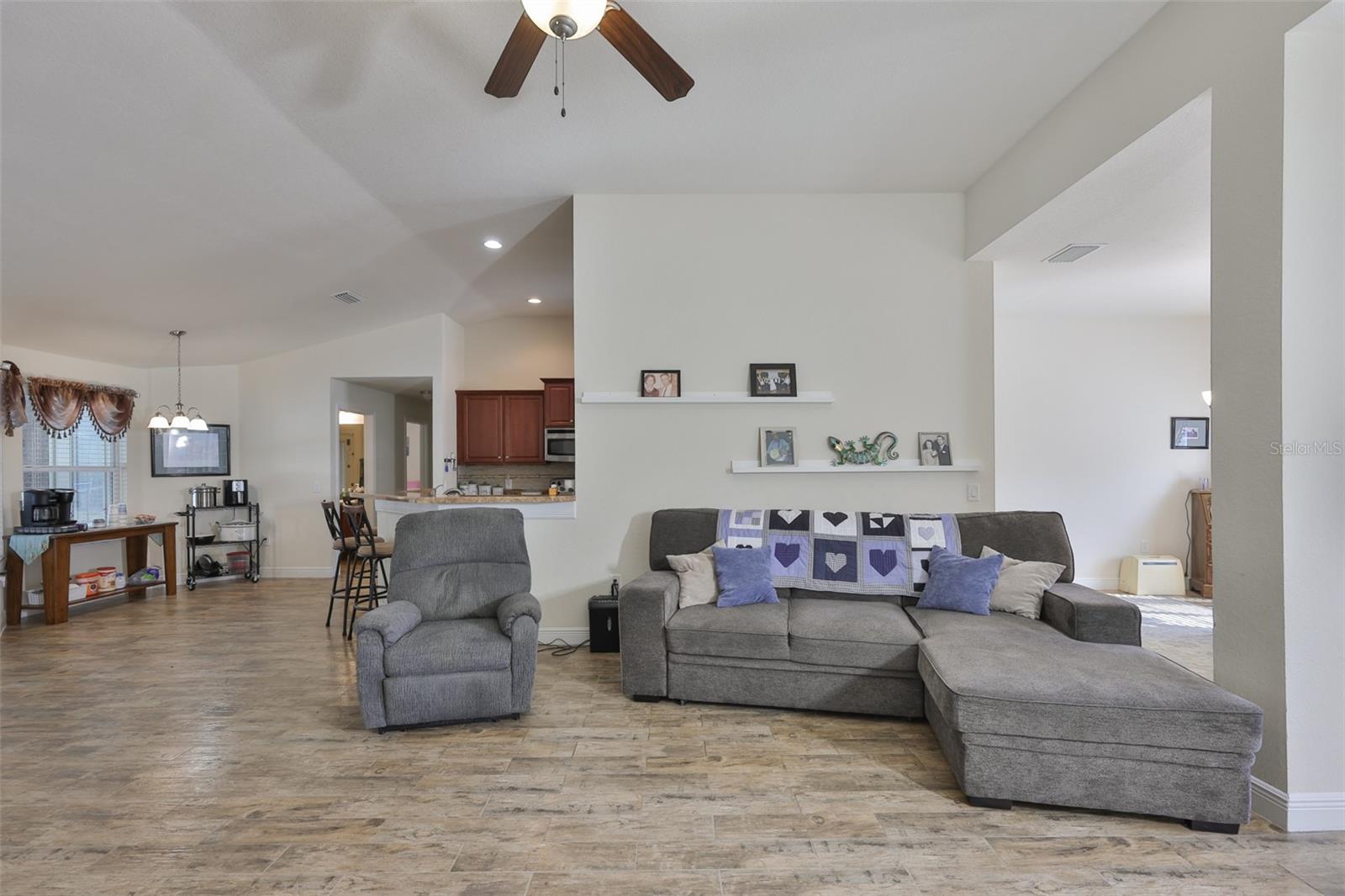 Image 10 of 54 For 14261 English Sparrow Road