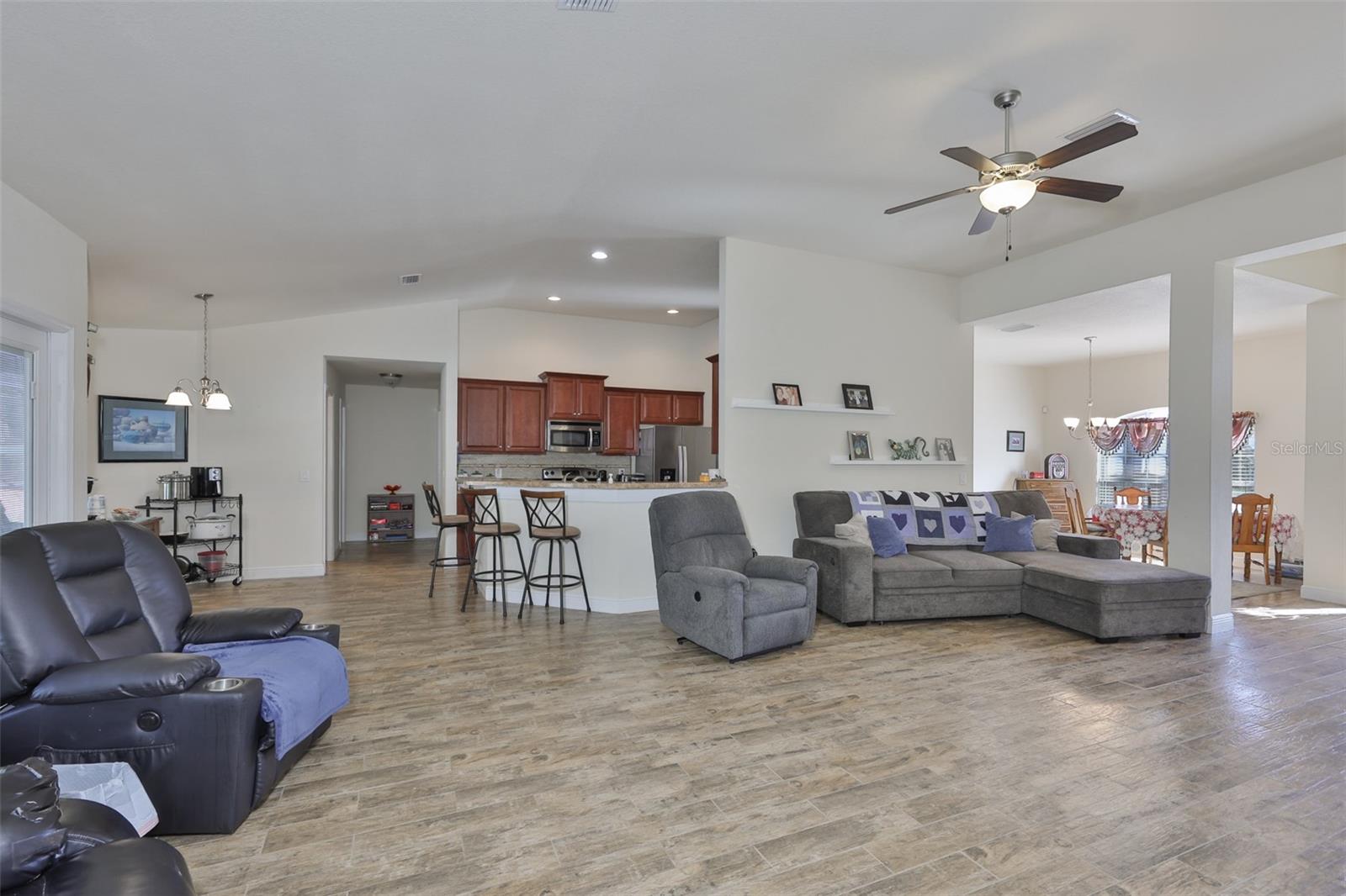 Image 11 of 54 For 14261 English Sparrow Road