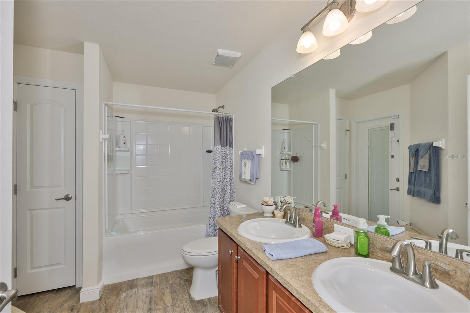 Image 28 of 54 For 14261 English Sparrow Road