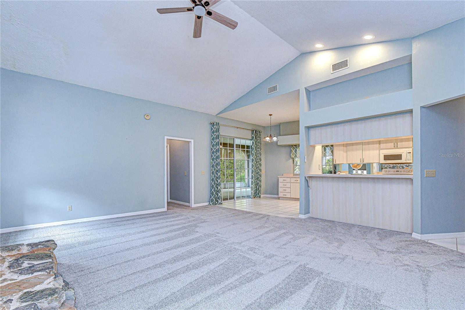 Image 15 of 36 For 3006 Drakes Landing Court