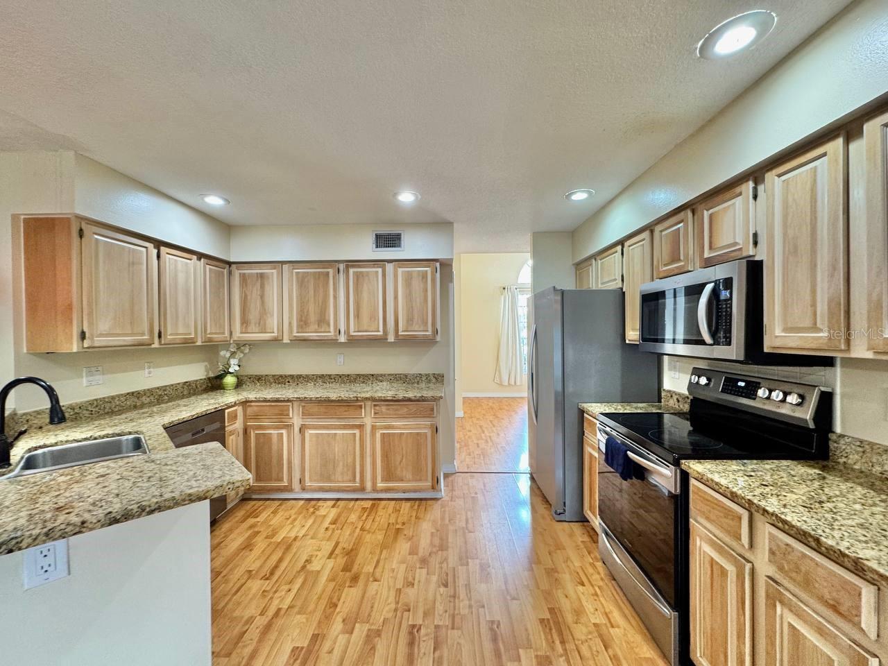 Image 13 of 53 For 5333 Casa Nueva Drive