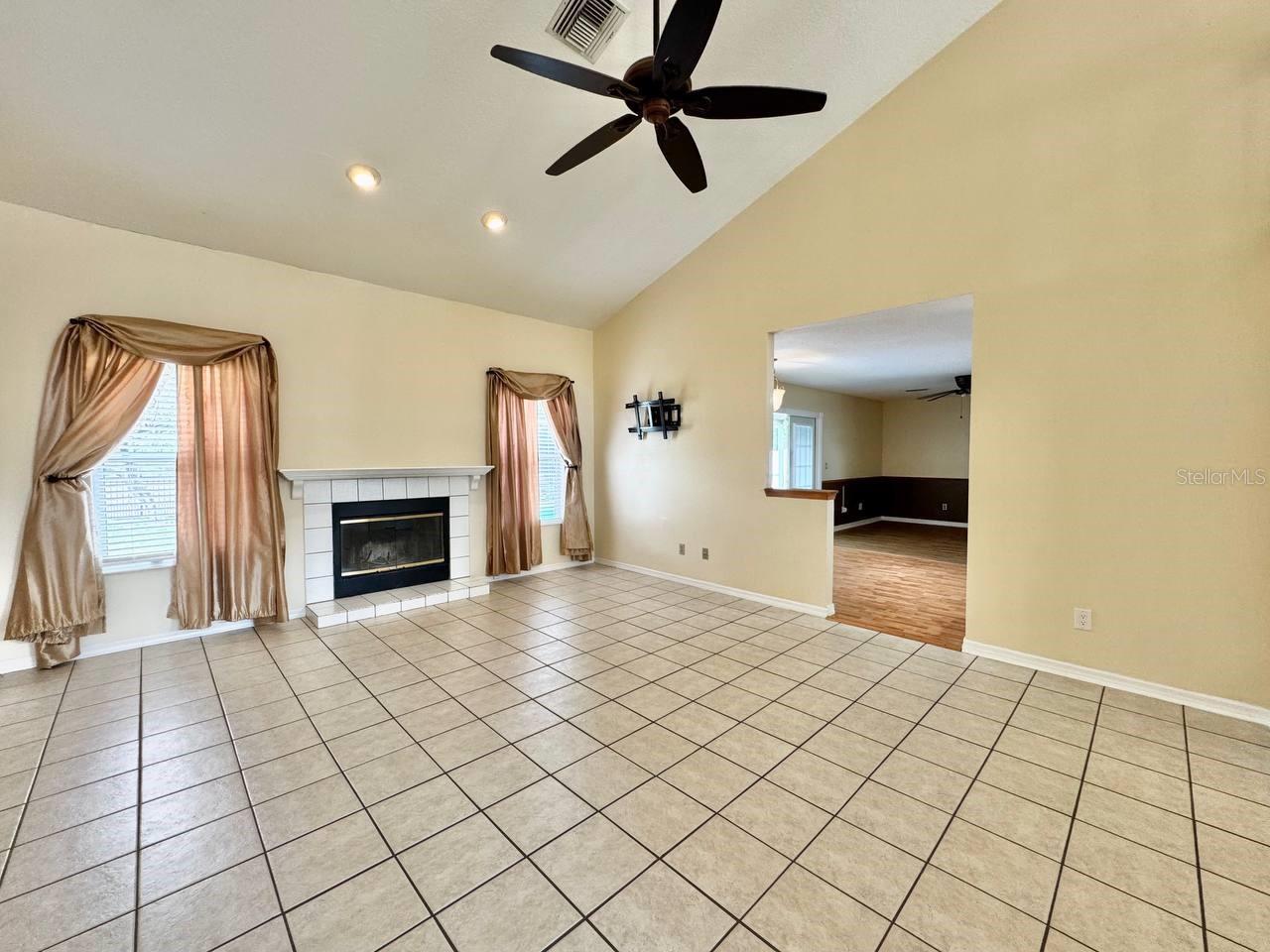 Image 18 of 53 For 5333 Casa Nueva Drive