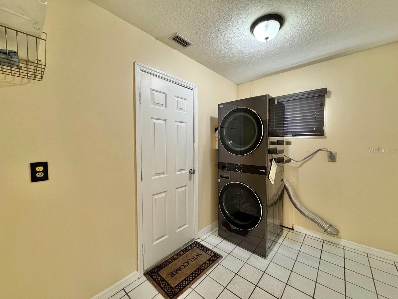 Image 22 of 53 For 5333 Casa Nueva Drive