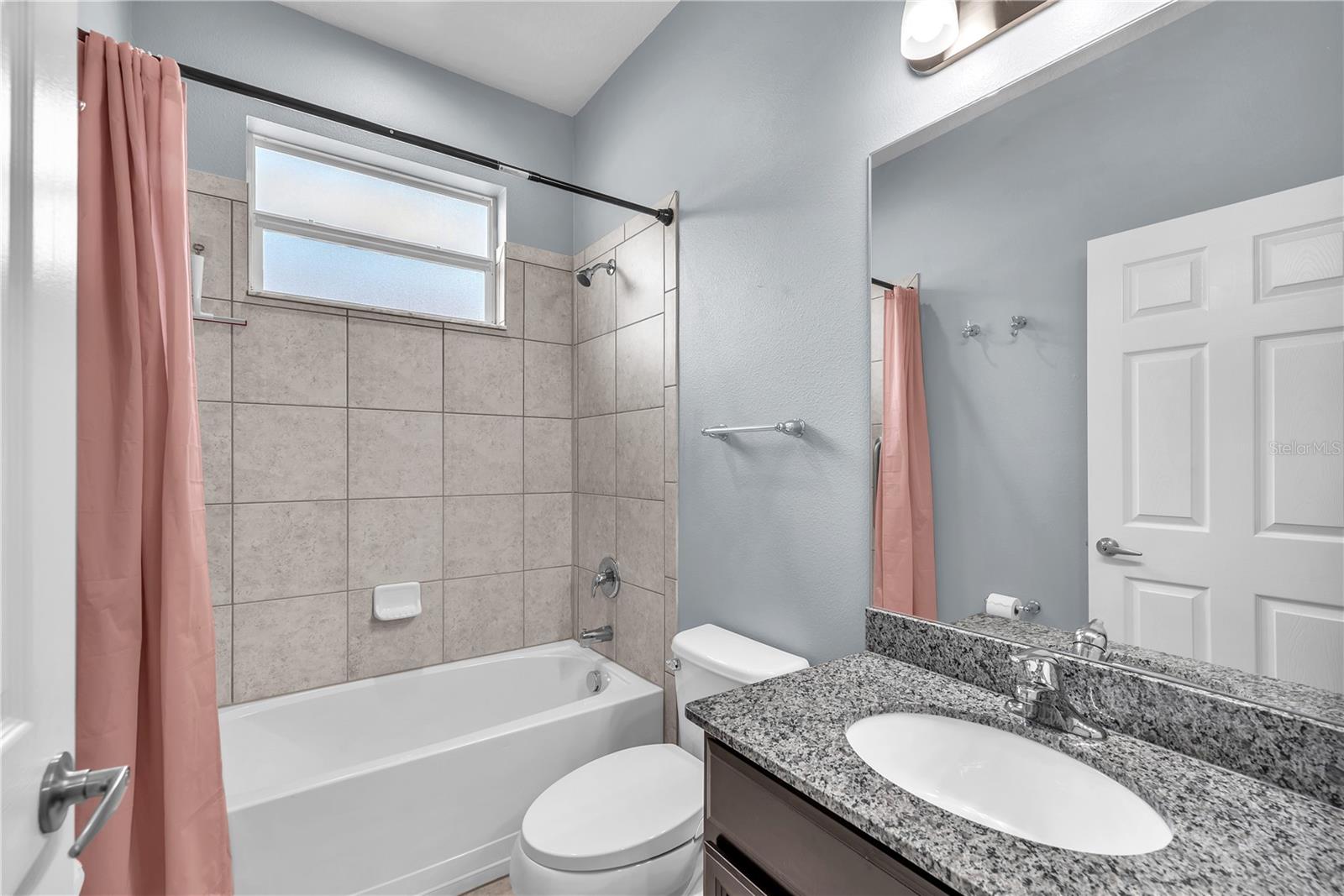 Listing photo id 18 for 11236 77th Street E